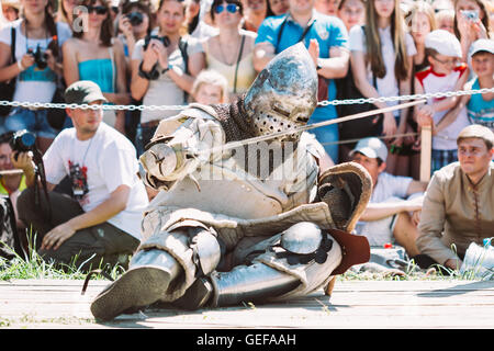 Ethnologisches, Belarus - July19, 2014: Denkmalpflege der ritterlichen Kämpfe auf der mittelalterlichen Kultur festival Stockfoto