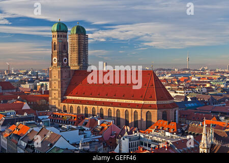 Geographie/Reisen, Deutschland, Bayern, München, Frauenkirche, aka Domkirche zu unserer Lieben Frau, (Kathedrale Unserer Lieben Frau) in der Stadt München (München), No-Exclusive - Verwenden Sie Stockfoto