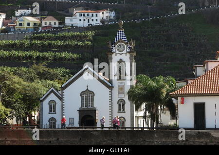 Igreja de Sao Bento oder Saint Benedict Church, Ribeira Brava, an der Südküste von Madeira ist voll von historischen Kunst. Stockfoto