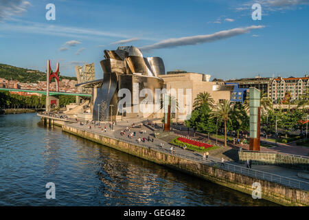 Guggenheim Museum Bilbao, Museum für moderne und zeitgenössische Kunst, Architekt Frank Gehry, Bilbao, Baskenland, Spanien (editio Stockfoto