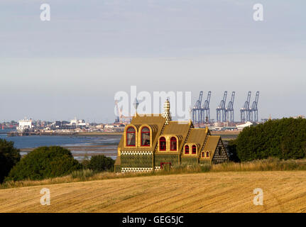 Grayson Perry "Lebkuchenhaus" in der Sonne am Abend Stockfoto