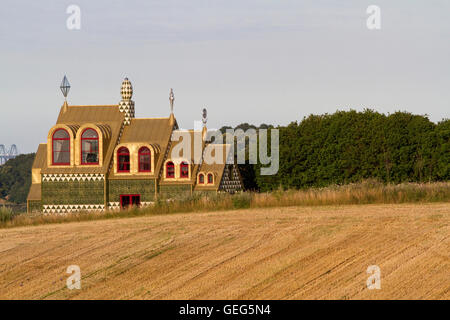 Grayson Perry "Lebkuchenhaus" in der Sonne am Abend Stockfoto