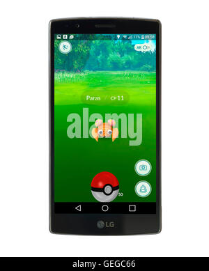 Pokemon gehen auf einem LG-G4-Smartphone Stockfoto