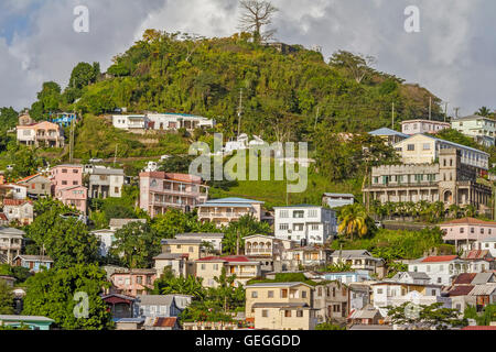 Hillside beherbergt St. George's, Grenada Stockfoto