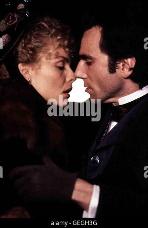 Daniel Day-Lewis, Michelle Pfeiffer Da Lernt Newland (Daniel Day-Lewis) Marys Verheiratete Cousine Ellen (Michelle Pfeiffer) Kennens... *** lokalen Caption *** 1993, Age Of Innocence, die, Zeit Der Unschuld Stockfoto