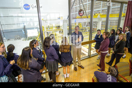 Die NASA Women in Action-Veranstaltung im Goddard Space Flight Center zeigt weibliche Schlüsselfiguren der Weltraumforschung, darunter Ellen Ochoa, Lesa Roe und andere, die Frauen in MINT-Feldern fördern. Stockfoto