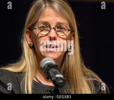 Die NASA-Veranstaltung „Women in Action“ im Goddard Space Flight Center beleuchtet die Beiträge von Frauen in der Weltraumforschung und in den MINT-Feldern, die die Vielfalt in Wissenschaft und Technologie fördern. Stockfoto