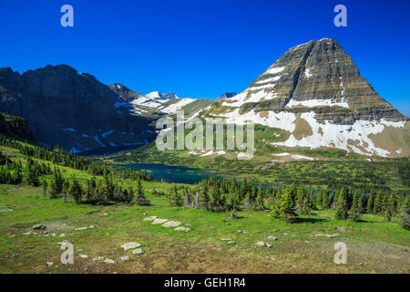 Bearhat Berg über versteckten See im Glacier National Park, montana Stockfoto