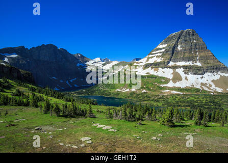 Bearhat Berg über versteckten See im Glacier National Park, montana Stockfoto