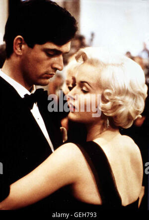 Rupert Everett, Miranda Richardson sterben Dependance Prostituierte Ruth Ellis (Miranda Richardson) Fuehrt in London Einen Nachtclub. Dort Lernt Sie Den Rober Draufgaenger David Blakely (Rupert Everett) Kennen Und Verliebt Sich in Ihn. Lokalen Caption *** Stockfoto