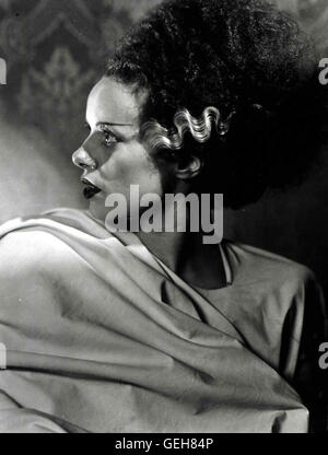 Frankensteins Fotoarbeit (Elsa Lanchester) *** lokalen Caption *** 1935, Braut von Frankenstein, Frankensteins Fotoarbeit Stockfoto