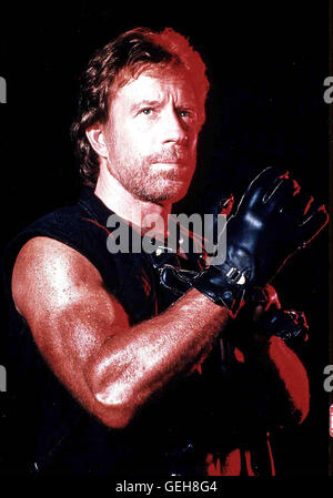 Col.Scott McCoy (Chuck Norris) *** lokalen Caption *** 1989, 1980er, der 1980er Jahre Actionfilm, Delta Force Ii: The Columbian Connection, Film, Porträt, Delta Force 2 - The Columbian Connection Stockfoto