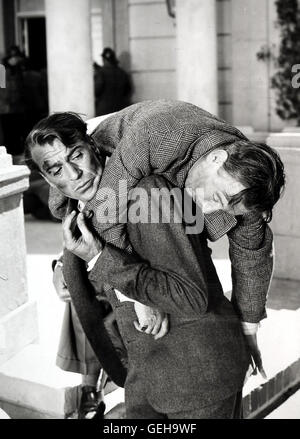 Gary Cooper, Edmund Breon Auch Browns (Gary Cooper) Fernsehumsetzer Schwiegervater "Mr Dury (Edmund Breon) ist von Dem"Freudigen Ereignis"Buchstaeblich Erschlagen.     Lokalen Caption *** 1944, Casanova Brown, So Ein Papa Stockfoto