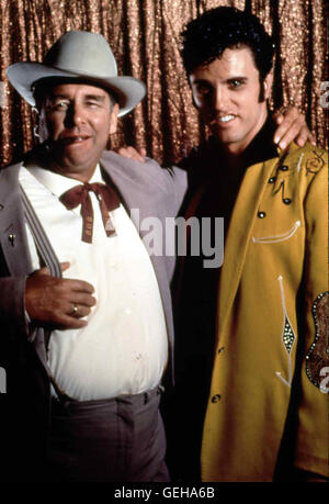 Beau Bridges, Rob Youngblood Im Jahre 1955 Entdeckt Colonel Tom Parker (Beau Bridges) Das Musikalische Talent des 19jährigen Elvis Presley (Rob Youngblood). Trauzeugin Ernennt er Sich-Zu-seit-Manager Und Übernimmt Ausgangsrohstoff sterben Kontrolle Über Jugendbuchautorin Leben Stockfoto