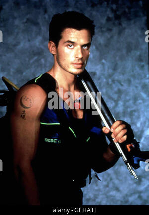 Antonio Sabato Jr.   Harry Gordini (Antonio Sabato Jr.) Versucht der Polizei Zu Entkommen, äh sterben Verbrecher Zu Stellen. Lokalen Caption *** 1996, Codename: Wolverine, Codename: Wolverine Stockfoto