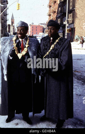 Eddie Murphy, Arsenio Hall Prinz Akeem (Eddie Murphy, l) Und Sein Bester Freund Semmi (Arsenio Hall, R) Gehen in New York Auf Brautschau. Lokalen Caption *** 1988, Coming To America, Der Prinz Aus Zamunda Stockfoto