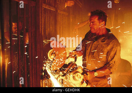 Arnold Schwarzenegger *** lokalen Caption *** 2001, Kollateralschäden, Collateral Damage - Zeit Der Vergeltung Stockfoto