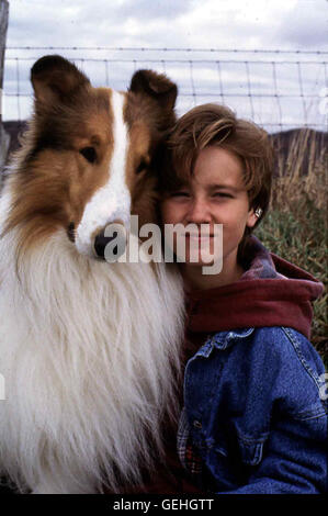 Thomas Guiry Familie Turner Zieht von der Stadt Aufs Land, um Ein Neues Leben Zu Beginnen. Matt (Thomas Guiry), der Den Tod Seiner Mutter Immer Noch Nicht Ueberwunden Hut, Semesters Trost Bei der Collie Huendin Lassie. Lokalen Caption *** 1990er, 1994 Stockfoto