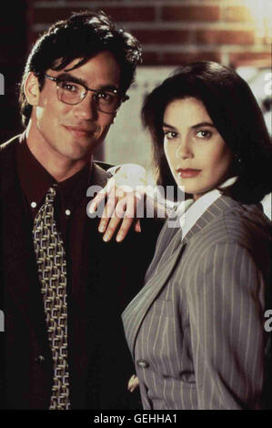 Dean Cain, Teri Hatcher Auch Im Alltag Sind Lois (Teri Hatcher) Und Clark (Dean Cain) Unschlagbar. Lokalen Caption *** 1993, Lois & Clark, Superman - Die Abenteuer Von Lois & Clark Stockfoto