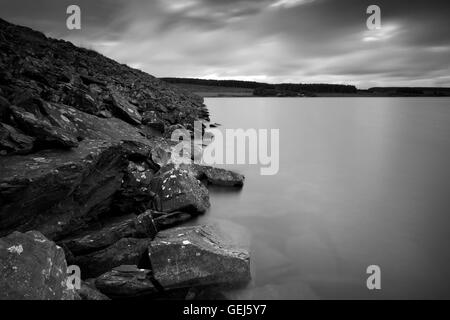 Foto von Jamie Callister ©. Sonnenuntergang am Llyn Brenig, Denbigh Mauren, Denbighsire, Nordwales, 22. Juli 2016. Stockfoto