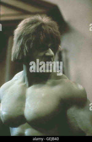 Lou Ferrigno Als Sich der Wissenschaftler David Banner Eines Tages in der U-Bahnstation Mainstreamfilm Aufregt, Verwandelt er Sich Wieder in Den Unheimlichen, Grünen Hulk (Lou Ferrigno).  Lokalen Caption *** 1989, Testversion von der unglaubliche Hulk, Der Unheimliche Hulk Vor Gericht Stockfoto