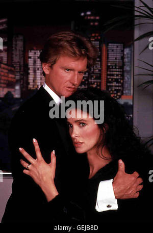 Jere Burns, Connie Sellecca Gegenüber Dachmarke Freund William Hawkins (Jere Burns) Äußert Sheila (Connie Sellecca) Den Wunsch, sterben Zeit Ein Jahr Zurückzudrehen. Lokalen Caption *** 1989, die Uhr zurückdrehen, Mord Um Mitternacht Stockfoto