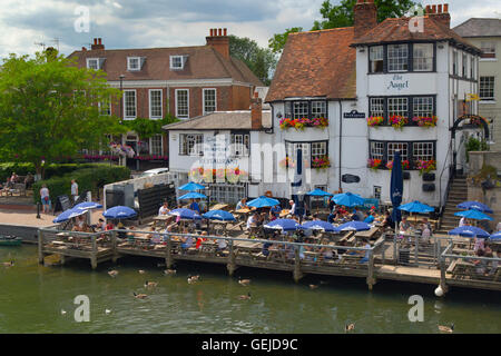 Die Engel-Wirtshaus am Henley Oxfordshire UK Juli Stockfoto