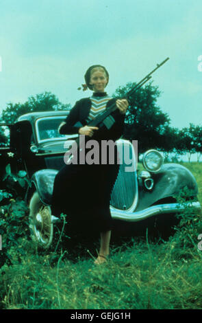 TV-Film 1992 - Tracey Needham als Bonnie Parker, 1990er, 1990er Jahre Bonnie & Clyde - The True Story, Crime story, Kriminalfilm, Fernsehen, Ganster Dame, Pistole, Gewehr, Oldtimer, Bonnie Und Clyde - Wie Es Wirklich War Stockfoto