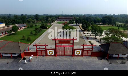 (160726)--ZHENGZHOU, 26. Juli 2016 (Xinhua)--Foto aufgenommen am 13. Juli 2016 zeigt den Palast Standort Yinxu oder die Ruinen von Yin, eine der ältesten archäologischen Stätten Chinas, in Anyang, Zentral-China Henan Provinz. Benannt nach der letzten Hauptstadt Chinas erste aufgezeichnete Dynastie Shang (16 / 11 Prozent. V. Chr.), die in Anyang, Henan, die Ruinen von Yin waren berühmt für die Entdeckung der Orakelknochen und Skript.    (Xinhua/Li Bo) (Angeles) Stockfoto