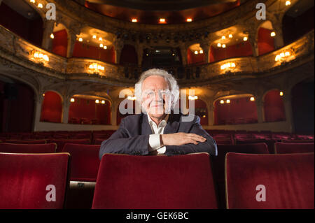 Berlin, Deutschland. 13. Juli 2016. Hermann Beil, Kopf Dramaturg am Berliner Ensemble, fotografiert am Theater in Berlin, Deutschland, 13. Juli 2016. Foto: KLAUS-DIETMAR GABBERT/Dpa/Alamy Live News Stockfoto