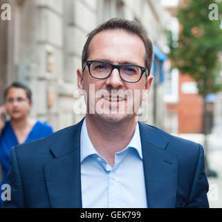 London, UK. 26. Juli 2016. Arbeitsrechtlichen Führung Anwärter Owen Smith Kampagnen in London. Bildnachweis: Michael Tubi/Alamy Live-Nachrichten Stockfoto