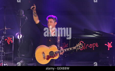 26. Juli 2016 - der Sänger Alejandro Sanz kehrt zu seinem zweiten Besuch in Malaga in weniger als einem Jahr mit mehr als 10.000 Menschen in den Palast von Martin Carpena Sport Laga mit seiner neuen Tour namens '' Sirup © Fotos Lorenzo Carnero/ZUMA Draht/Alamy Live News Stockfoto