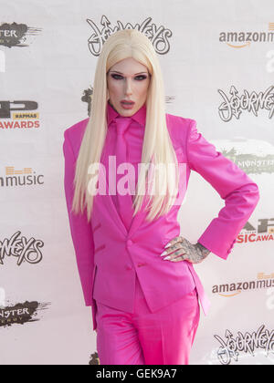 Columbus, OH, USA. 26. April 2015. 18. Juli 2016 - Columbus, Ohio - Jeffree Star besucht die Alternative Press Music Awards 2016 im Jerome Schottenstein Center statt. Photo Credit: Jason L Nelson/AdMedia © Jason L Nelson/AdMedia/ZUMA Draht/Alamy Live-Nachrichten Stockfoto