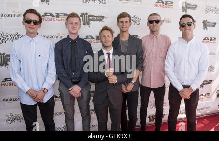 Columbus, OH, USA. 26. April 2015. 18. Juli 2016 - Columbus, Ohio - besuchen die Mitglieder der Band ROAM Alternative Press Music Awards 2016 im Jerome Schottenstein Center statt. Photo Credit: Jason L Nelson/AdMedia © Jason L Nelson/AdMedia/ZUMA Draht/Alamy Live-Nachrichten Stockfoto