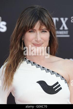 Kathryn Hahn im Ankunftsbereich für schlechte Mütter Premiere, Mann Village Theatre, Westwood, Los Angeles, CA 26. Juli 2016. Foto von: Dee Cercone/Everett Collection Stockfoto