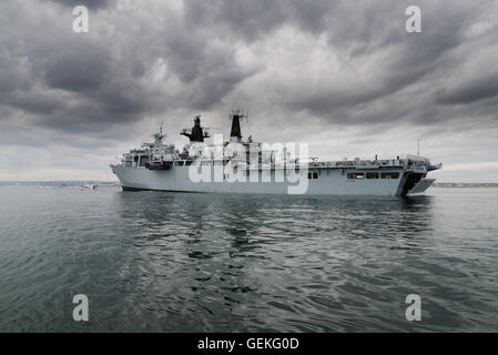 Die Royal Navy "Albion" Klasse, Angriff Schiff HMS Bulwark Stockfoto