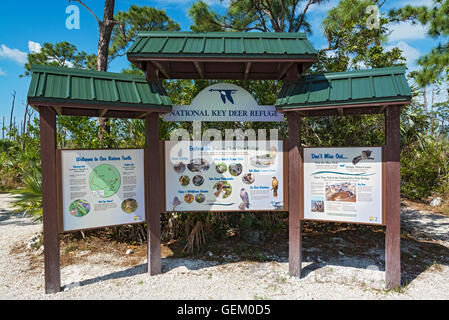 Florida, Big Pine Key, National Key Deer Refuge, Naturlehrpfad Hinweisschild Stockfoto