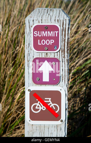 Trail Kreuzung Zeichen; San Bruno Mountain State Park; California Stockfoto