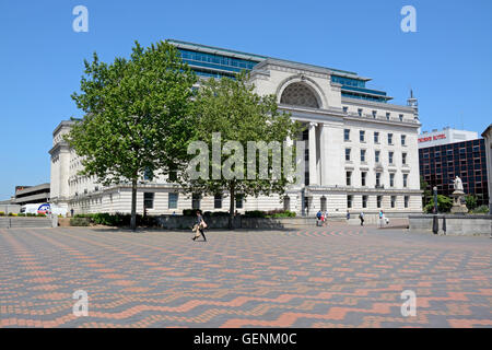 Blick auf Baskerville Haus in Centenary Square, Birmingham, England, Vereinigtes Königreich, West-Europa. Stockfoto