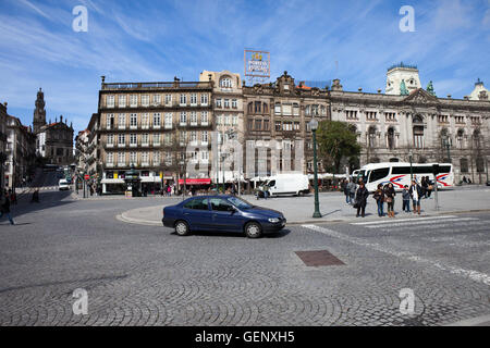 Liberdade Platz und Straße, Allee im Stadtzentrum von Porto in Portugal, Europa Stockfoto