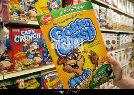 Cereal Abschnitt, Gristedes Lebensmittelgeschäft, NYC, USA Stockfoto