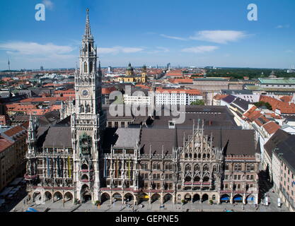 Geographie / Reisen, Deutschland, Bayern, München, neues Rathaus, Marienplatz, Altstadt, Blick vom alten St. Peter in Richtung Schwabing, Stockfoto