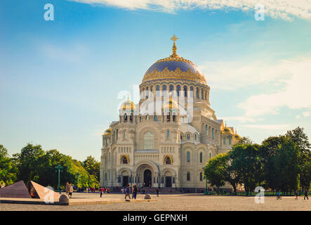 St. Nikolaus-Marine-Kathedrale. In der Mitte ist eine militäre-Marine-Kathedrale, Kronstadt, Russland Stockfoto