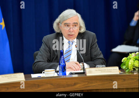 Energieminister Moniz Adressen der siebten US-EU-Energie-Ratsversammlung in Washington Stockfoto