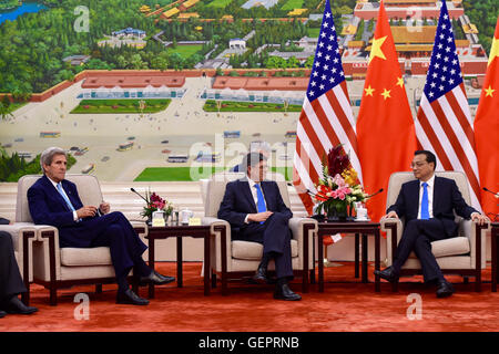 Sekretärinnen Kerry und Lew Treffen mit chinesischen Premierministers Li inmitten der US-chinesischen strategischen und wirtschaftlichen Dialog in Peking Stockfoto