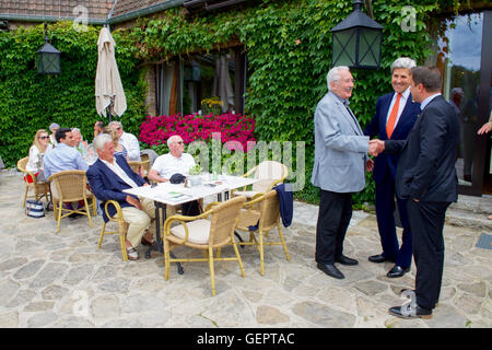 Secretary Kerry besucht Arbeitsessen mit luxemburgischen Premierminister Stockfoto