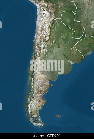 Satellitenbild von südliches Südamerika (mit Ländergrenzen). Das Bild zeigt Chile, Argentinien, Paraguay und Uruguay. Dieses Bild wurde aus Daten von Landsat-Satelliten erworben erstellt. Stockfoto