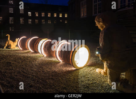 AMSTERDAM, Niederlande - 26. Dezember 2015: Lichtkunst an der Amsterdamer Lichterfest. Dezember des historischen Zentrums der Stockfoto