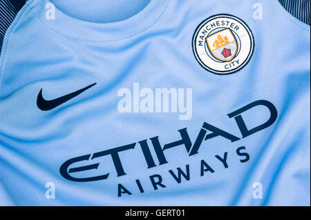 Nahaufnahme von Manchester City FC Trikot Stockfoto