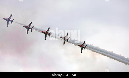 Folgen Sie meine. Rote Pfeile auf Schottlands Airshow Stockfoto